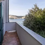 In With House Sea View Lopar
