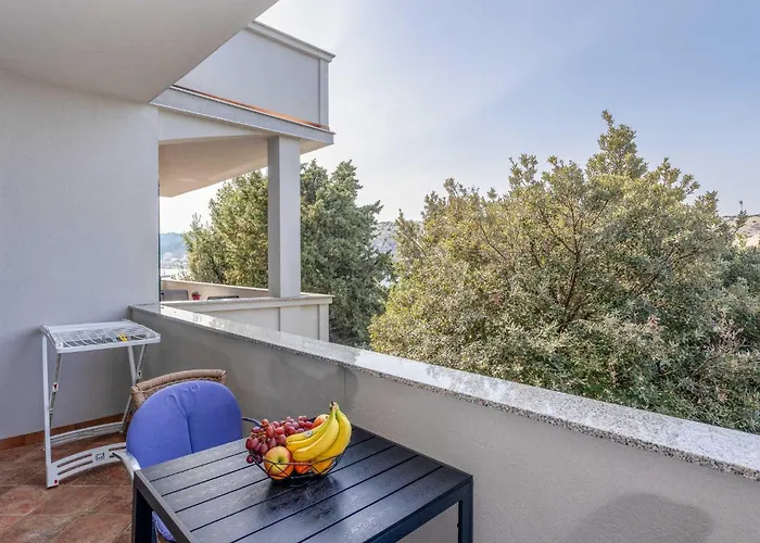 2 Bedroom In * ロパール