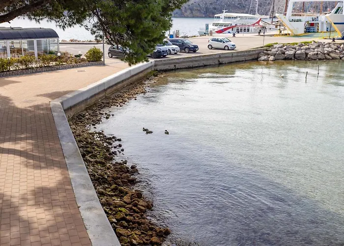 2 Bedroom In * ロパール