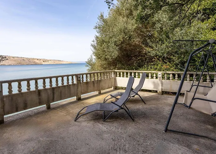 2 Bedroom In * Lopar